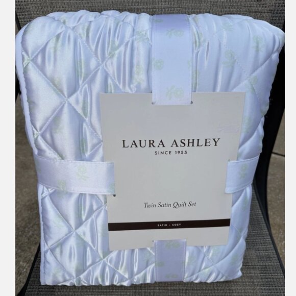 Laura Ashley Daisy Mae White Green Satin Polyester TWIN Quilt Set 2pc - Picture 1 of 5
